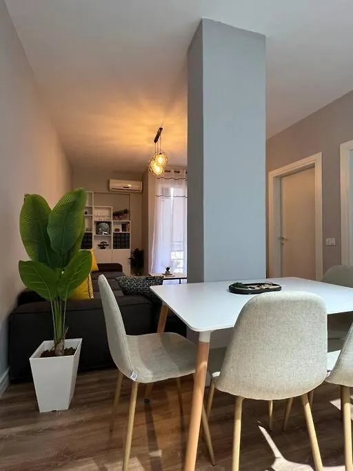 Sunny Retreat Home On The Beach Golem  Apartment Golem (Tirana)